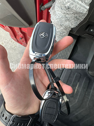 Седельный тягач HONGYAN 4х2 H6  / 520 л.с.