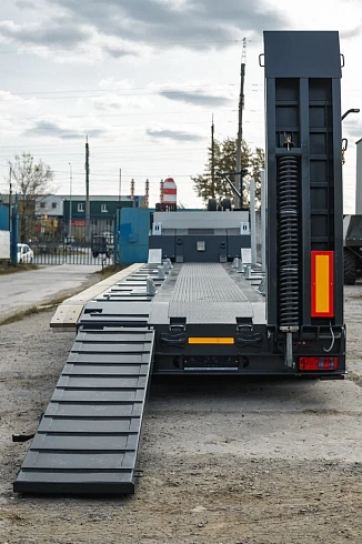 Низкорамный полуприцеп-тяжеловоз САВ 93183R (536062) г/п 40-45 тн, 3 оси, мехтрапы