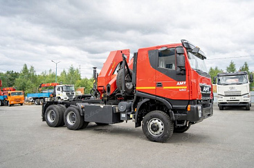 Тягач АМТ N.V. 632910-C11 (6x6) 450 л.с. шины 315/80R22.5 c КМУ ИМ-320